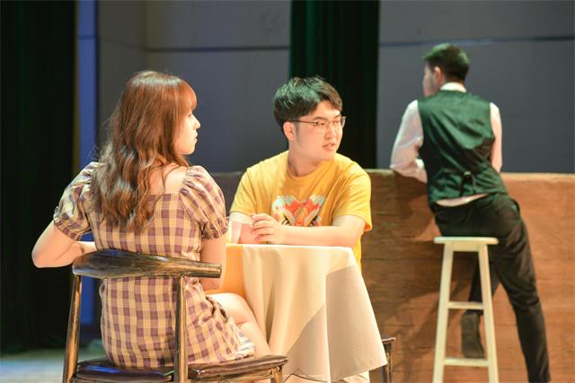 第八届“魅夜乌马河”校园戏剧节云端开幕 戏韵青春 别“漾”信院