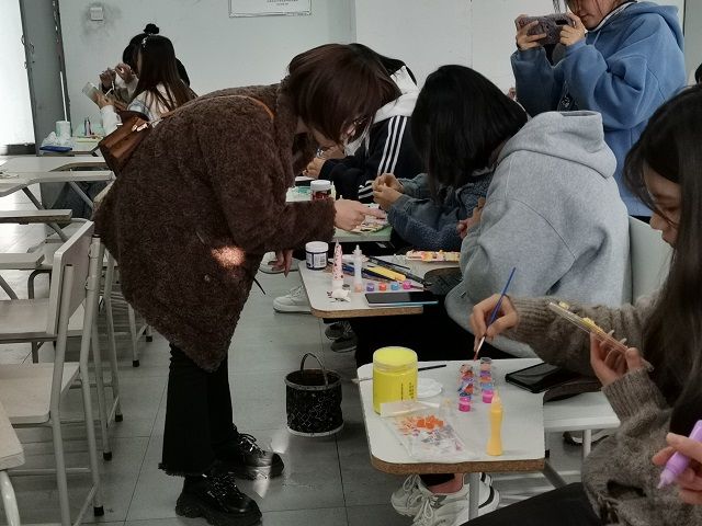 【B类社团】“乐亦在其中”——DIY手机壳制作活动