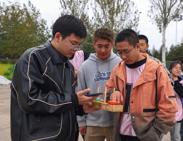 突破自我 聚力协同 赋能增能——记2023-2024学年第一学期“楼长、层长、室长”三长训练营