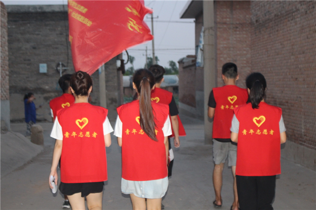 【三下乡】聚焦：镜头中的最美高校志愿团队