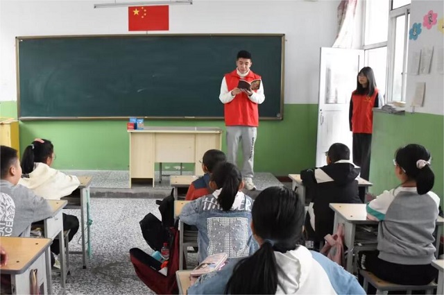 “携手共进 感受书香”阅读计划(一)——食品与环境学院筑梦支教专项服务队活动