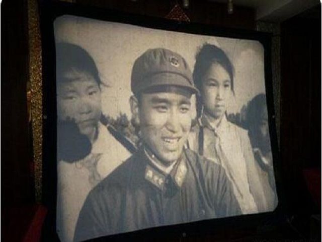 【青春雷锋月】春回大地三月里 雷锋精神伴我行——食品与环境学院传递正能量服务队常规活动第38期