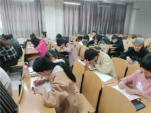 【完满班级】心中有党 爱我中华——食品与环境学院食安1902班完满班级活动