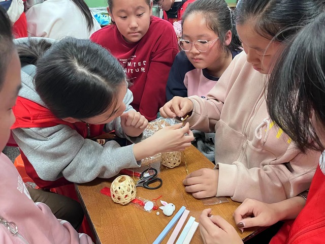 悠悠文墨贯古今 赓续文脉赠流年——远景学院第三期“双语讲国学”活动圆满落幕