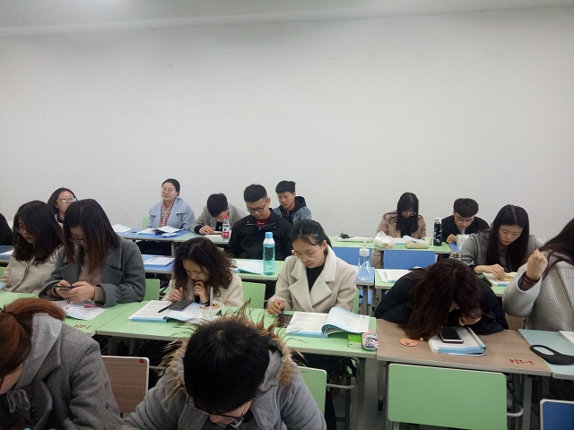 【完满班级】守护盛世年华 喜迎祖国华诞——经济与管理学院九月完满班级活动纪实（七）