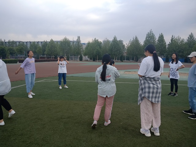 【完满班级】青春飞扬 友谊健康——食品与环境学院动医1802班完满班级活动