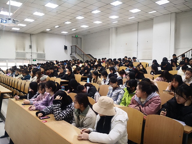 【辅导员说完满】笑对压力 拥舞人生——淬炼商学院2018级“辅导员说完满”活动