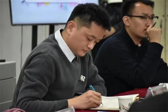 聚焦学生成长需求 焕新升级育人路径——智能工程学院2022-2023学年第一学期完满教育中期座谈会