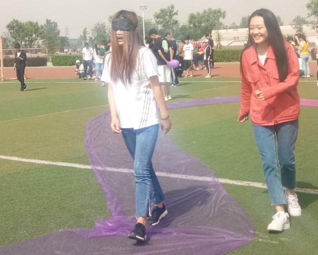 鸣奏青春旋律 抒写运动乐章——大数据学院、信息工程学院第一届“翻滚吧,体育”趣味赛(一)
