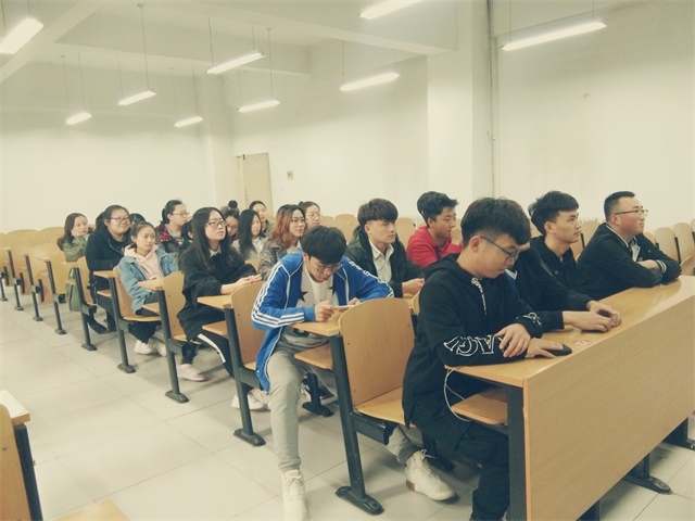 【完满班级】倡“钉子”精神 一面挤 一面钻——机电工程系工设1601班举办完满班级活动