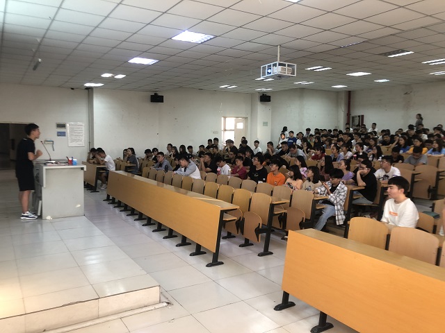 【辅导员说完满】接力护水 延续青春——大数据学院、信息工程学院2017级辅导员说完满