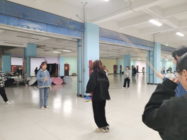 【完满班级】参与体育运动 享受快乐生活——外国语言文学系英语2002班、英语2005班完满班级活动