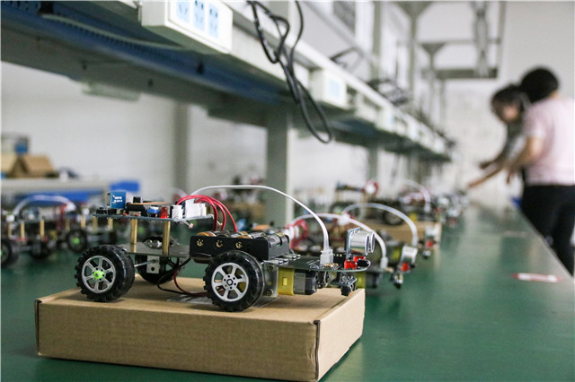 【1+1>2】我校学子齐聚单片机应用大赛 尽显科技创新力量