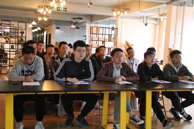 【忆“五四”】传承“五四”精神 忆过往展未来