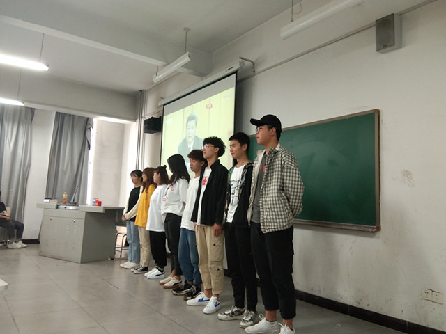 【完满班级】弘扬五四精神 品味多彩人生——艺术传媒学院环境设计1802班开展“弘扬五四精神”活动