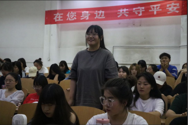 波澜壮阔 历久弥新——商务英语学院学生会五月总结大会