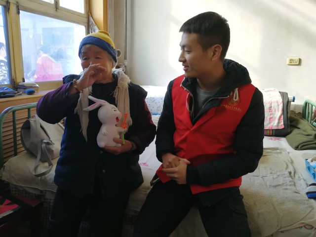 【完满班级】益行暖人心 温情递万家——环科系资环1601班举办暖心之行完满班级活动