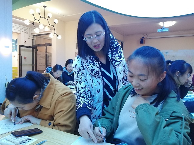 近距离接触中国传统版画 弘扬非物质文化