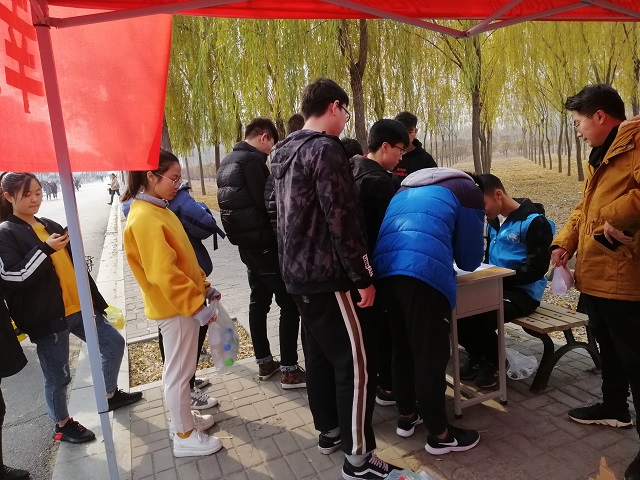 【完满班级】传递爱心 人间温馨——计科1802班“爱满人间 情暖人心”活动