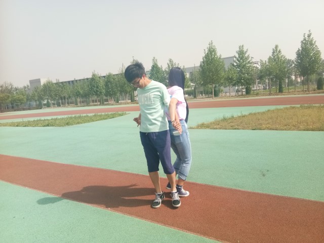鸣奏青春旋律 抒写运动乐章——大数据学院、信息工程学院第一届“翻滚吧,体育”趣味赛(一)