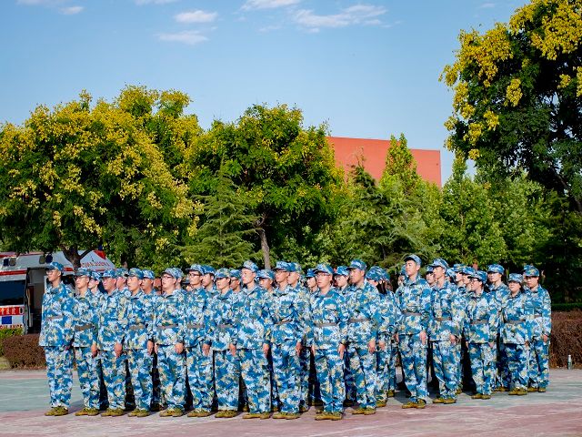 迷彩着身 豪情万丈——艺术传媒学院2021级新生军训纪实