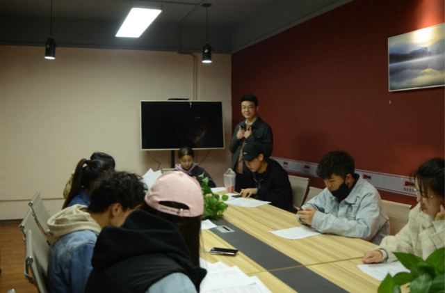 【戏剧节】乐在其中 排练也是一种享受——第七届“魅夜乌马河”校园戏剧节幕后排练