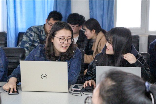 培育校媒精英 尽在传媒沙龙——第九期“创客视界·传媒沙龙”技术培训会成功举办