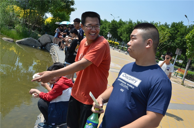 【社团快讯】我校烟波尚水钓鱼协会成功举办“七尺青竿一丈丝 菰蒲叶里逐风吹”钓鱼知识普及活动