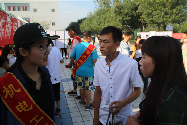 【迎新纪实】匆匆碌碌间  我们与你同行——机电工程系迎新志愿服务总结