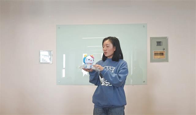 【完满班级】彩妆绘你我 膏艺有乾坤——淬炼·国际商学院财务2104班完满班级活动