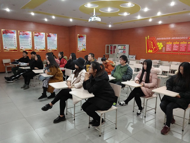 【完满班级】永不磨灭的力量——视觉1601、1602班举办《二十二》观影活动