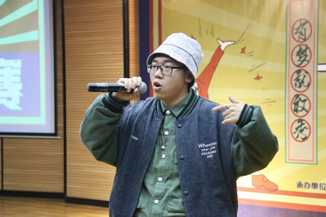 【达人秀】第八届“我最闪亮”信院达人秀十强专访：狂欢吧！达人