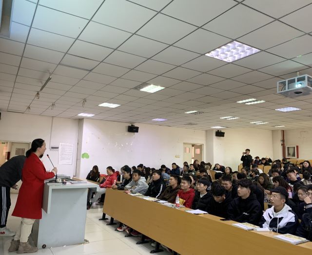 【辅导员说完满】传递网络正能量 弘扬时代旋律——艺术传媒学院2019级辅导员说完满