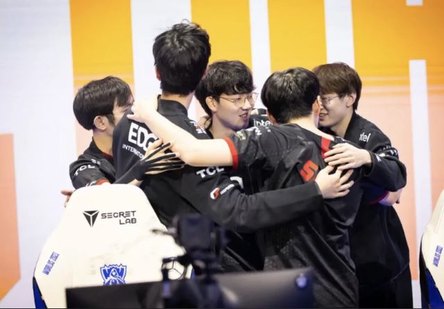 【完满班级】观影《回顾EDG夺冠经历》———大数据学院、信息工程学院计科2110班