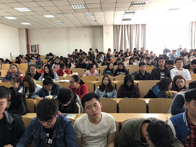 【辅导员说完满】“佛系”变“堕系” 百害无一利——环科系2016级食品、食安、土管专业年级会