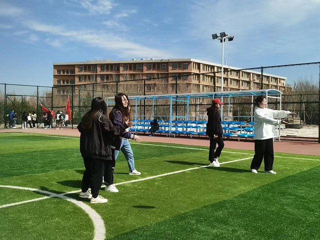 【完满团支部】飞盘大比拼——大数据学院、信息工程学院计科2114班完满团支部活动