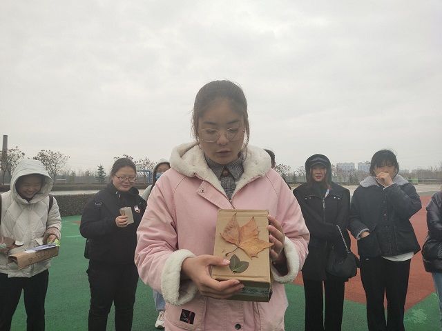 【完满班级】创意环保 变废为宝——食品与环境学院园林2002班完满班级活动