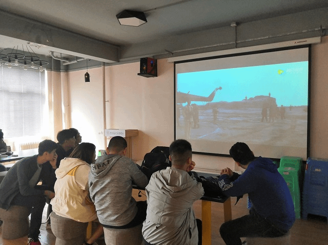 【完满班级】“新中国成立七十周年 喜迎国庆”红色观影——数字1802班完满班级活动