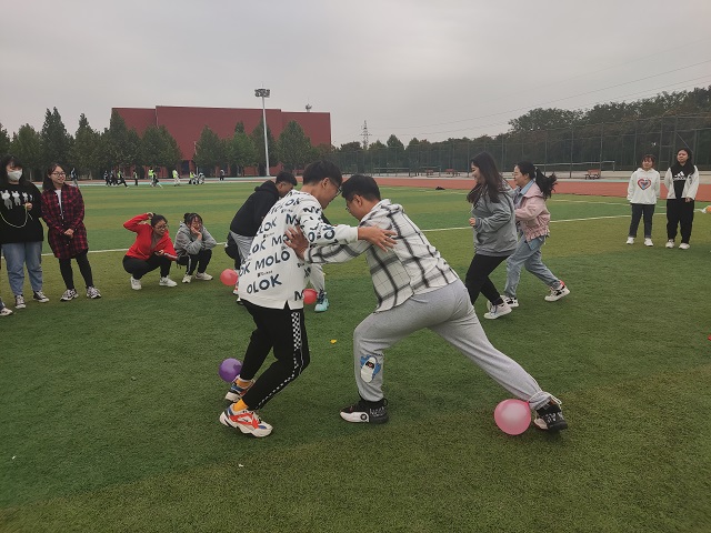 【完满班级】燃烧激情 释放青春——淬炼·国际商学院会计2002班完满班级活动