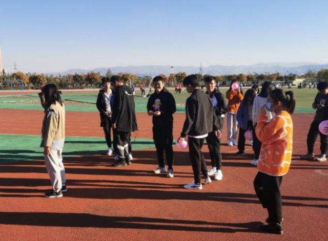 【完满班级】企鹅漫步 团队前行——软件1902班完满班级活动