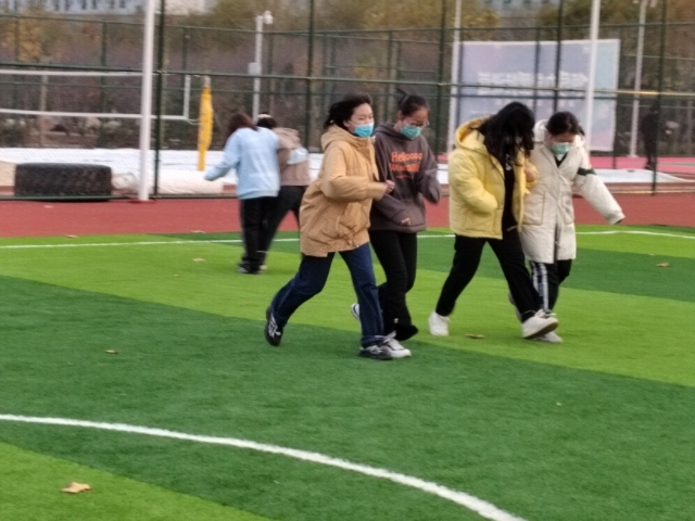 【完满团支部】金穗好月遇秋爽 竞技体育装满怀——淬炼·国际商学院财务2204班完满团支部活动