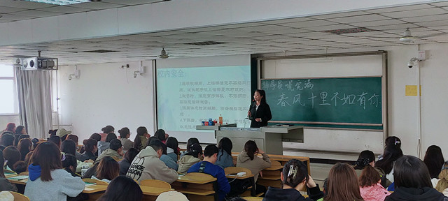 【辅导员说完满】春风十里 不如有你——淬炼·国际商学院2022级辅导员说完满活动