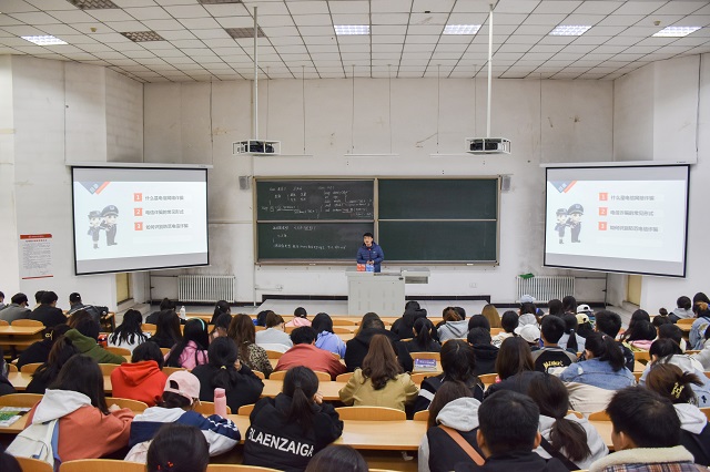 【辅导员说完满】跨越异国的桥梁 实现梦想的云梯——食品与环境学院2019级主题年级会