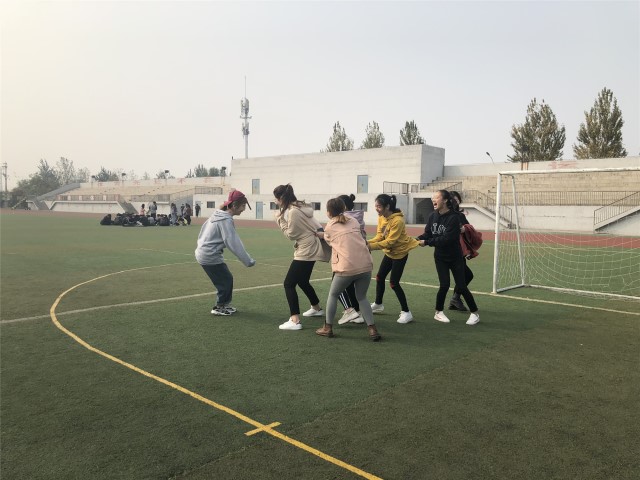 【完满班级】激情十月 阳光体育——外国语言文学系10月完满班级活动