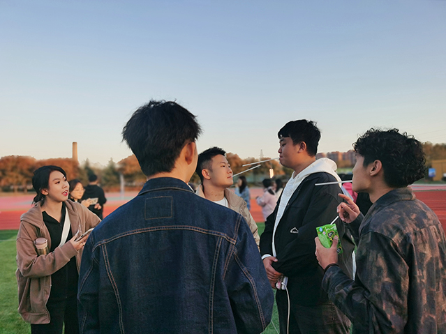 【完满团支部】 一室芳华 寓你同乐——艺术传媒学院环设2303班完满团支部活动