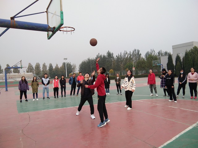 【完满班级】燃烧吧 青春——淬炼商学院十月完满班级主题活动（五十六）