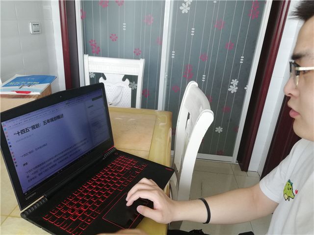 【完满班级】党在我心中  学习领会十四五精神——服装1701班完满班级活动