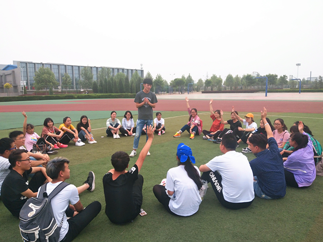 【完满班级】歌中曲意  梦想起航——数媒1701班“歌词接龙”完满班级活动