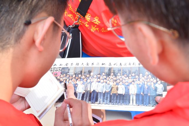 【三下乡】聆听党史故事 了解石楼人文 ——百年同行·红韵石楼实践团赴石楼开展暑期“三下乡”活动