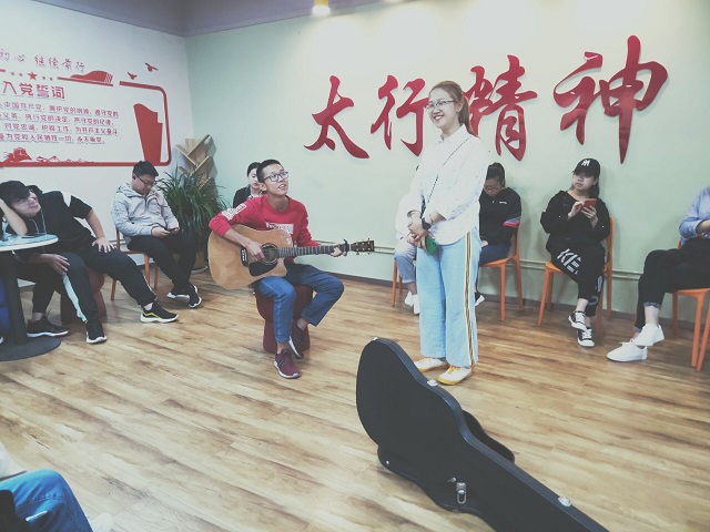 【完满班级】“倾吐芳华”班级才艺大比拼——数字1801班完满班级